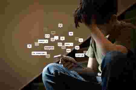 Masamang Epekto Ng Social Media: Paraan Para Protektahan Ang .